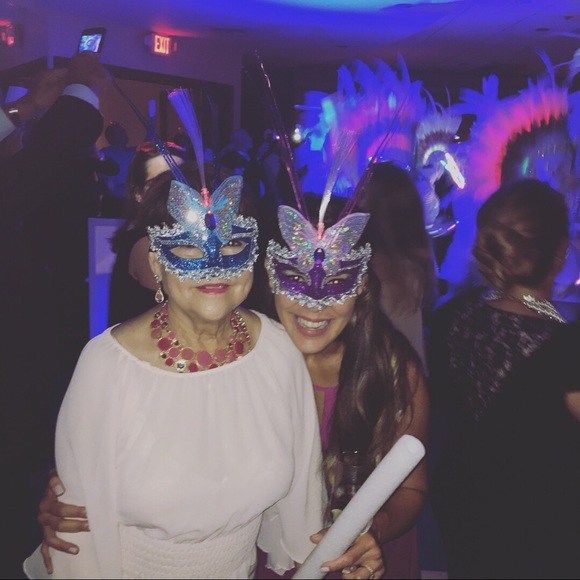 Meet your Posher, Vanessa - Picture 1 of 1